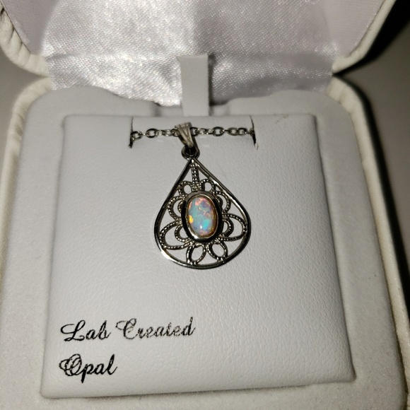 Jewelry - Opal Silver Necklace